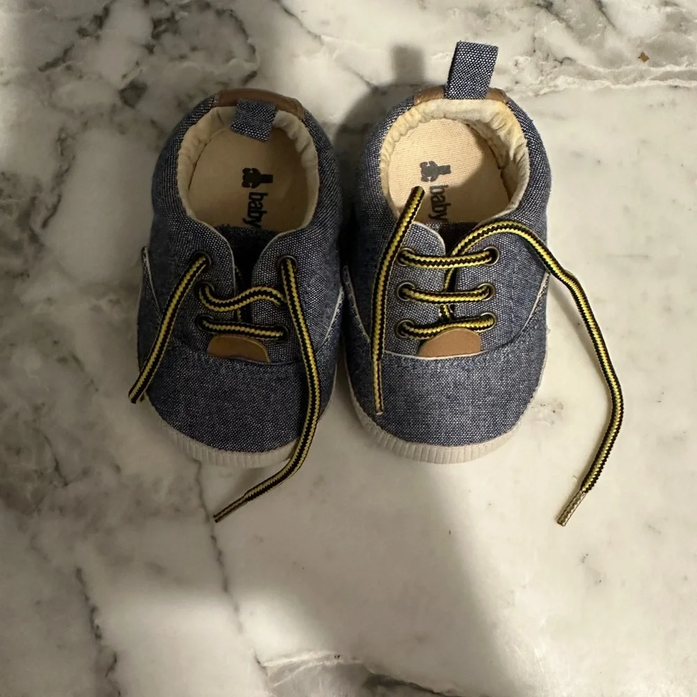 $12‎ ADD ON baby gap! Tiny baby crib shoes blue 3-6M Janie and Jack Zara